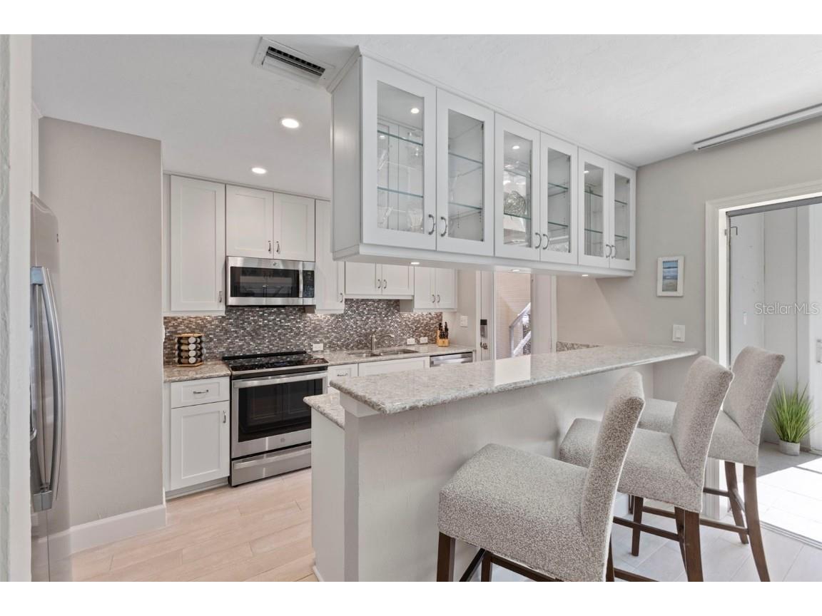 137 Avenida Messina #1 Sarasota FL 34242 A4671658 image8