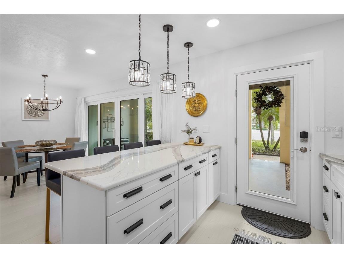 137 Avenida Messina #2 Sarasota FL 34242 A4674529 image18