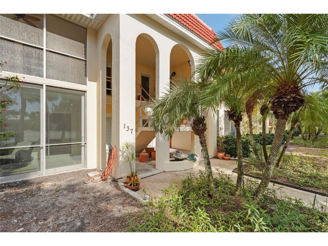 137 Avenida Messina #2 Sarasota FL 34242 A4674529 image2