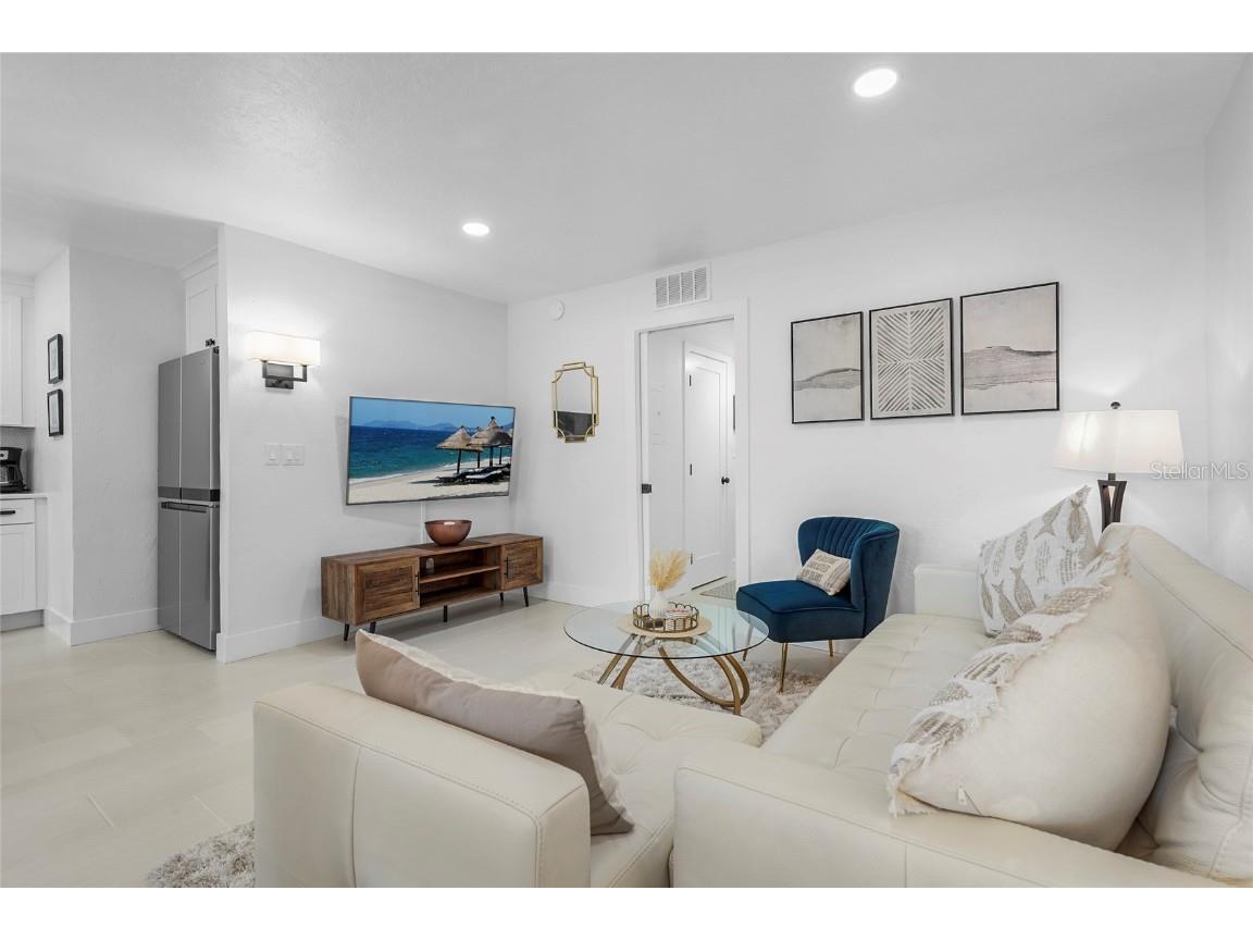 137 Avenida Messina #2 Sarasota FL 34242 A4674529 image23