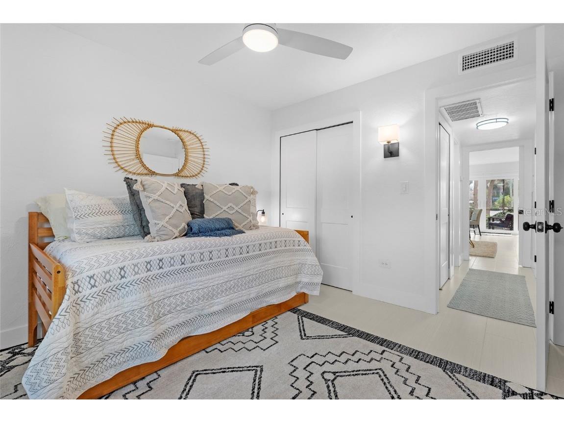 137 Avenida Messina #2 Sarasota FL 34242 A4674529 image31