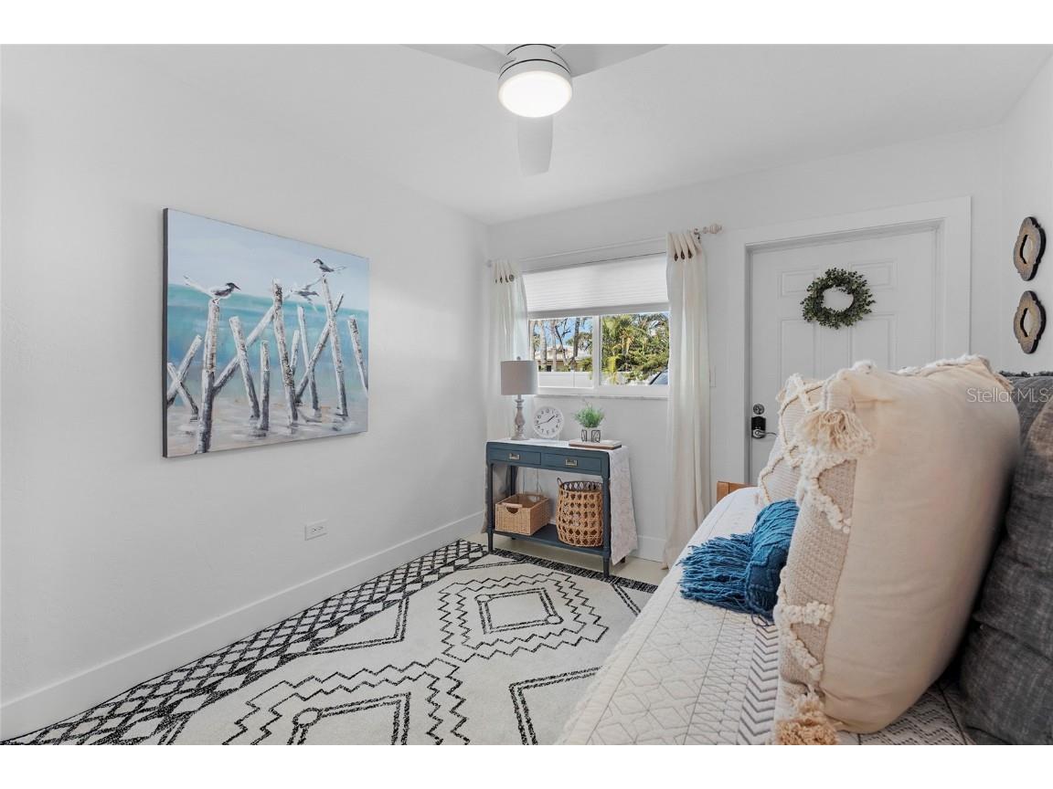 137 Avenida Messina #2 Sarasota FL 34242 A4674529 image32