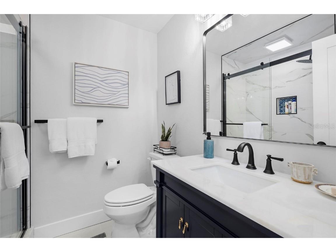 137 Avenida Messina #2 Sarasota FL 34242 A4674529 image33