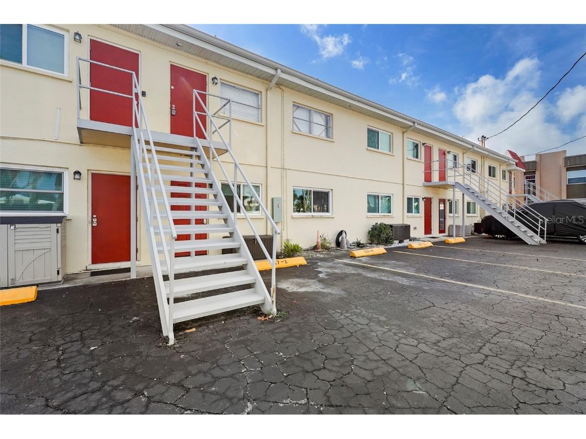 137 Avenida Messina #2 Sarasota FL 34242 A4674529 image38