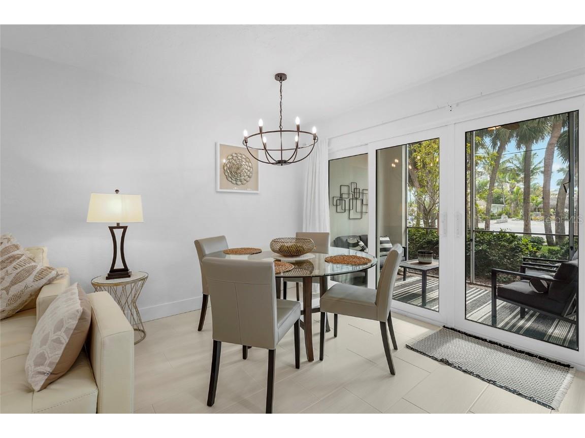 137 Avenida Messina #2 Sarasota FL 34242 A4674529 image5