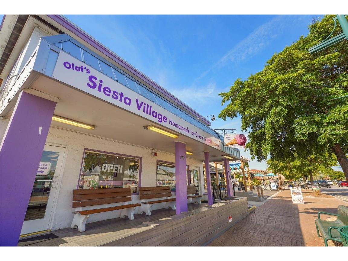 137 Avenida Messina #2 Sarasota FL 34242 A4674529 image53