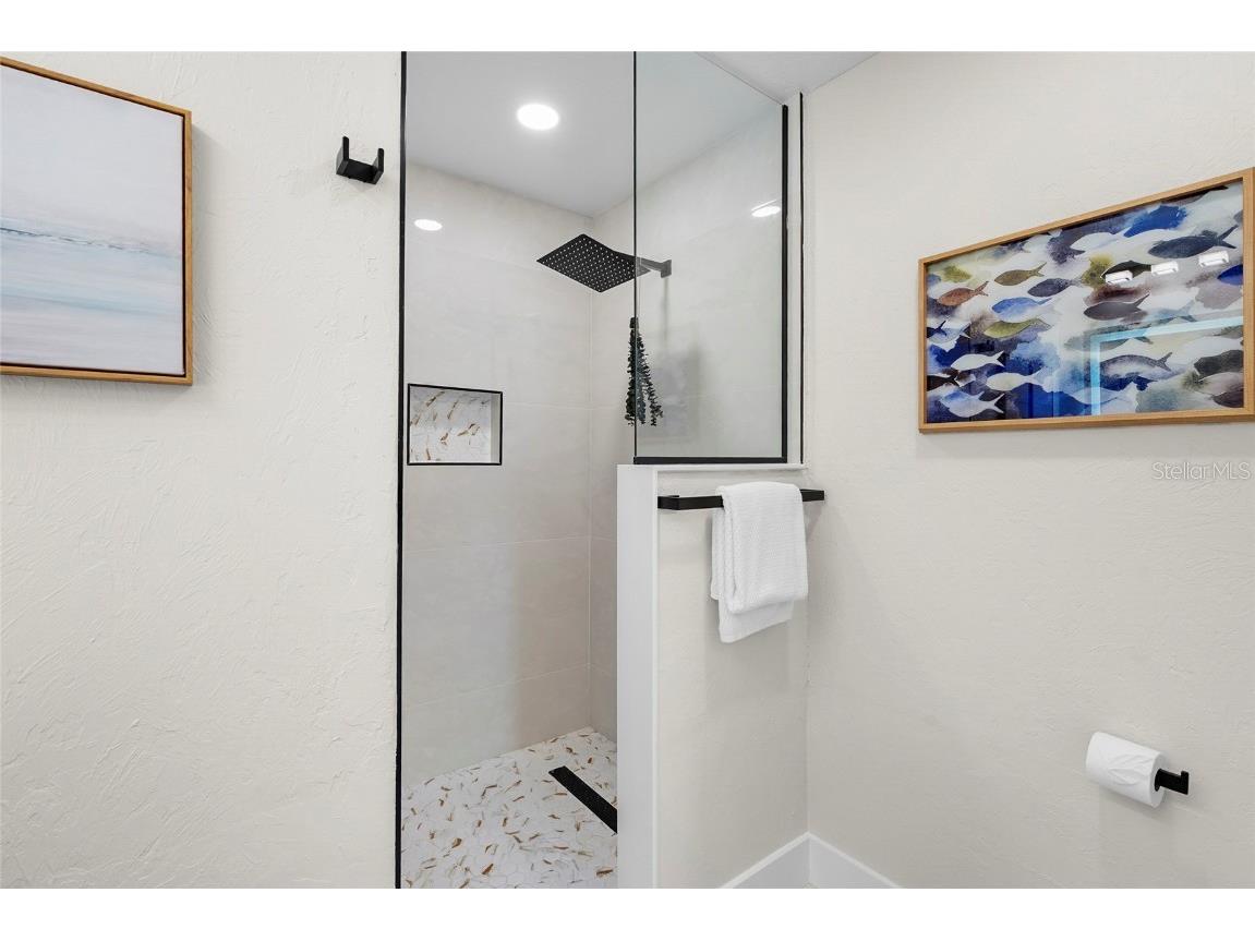 137 Avenida Messina #2 Sarasota FL 34242 A4674529 image8