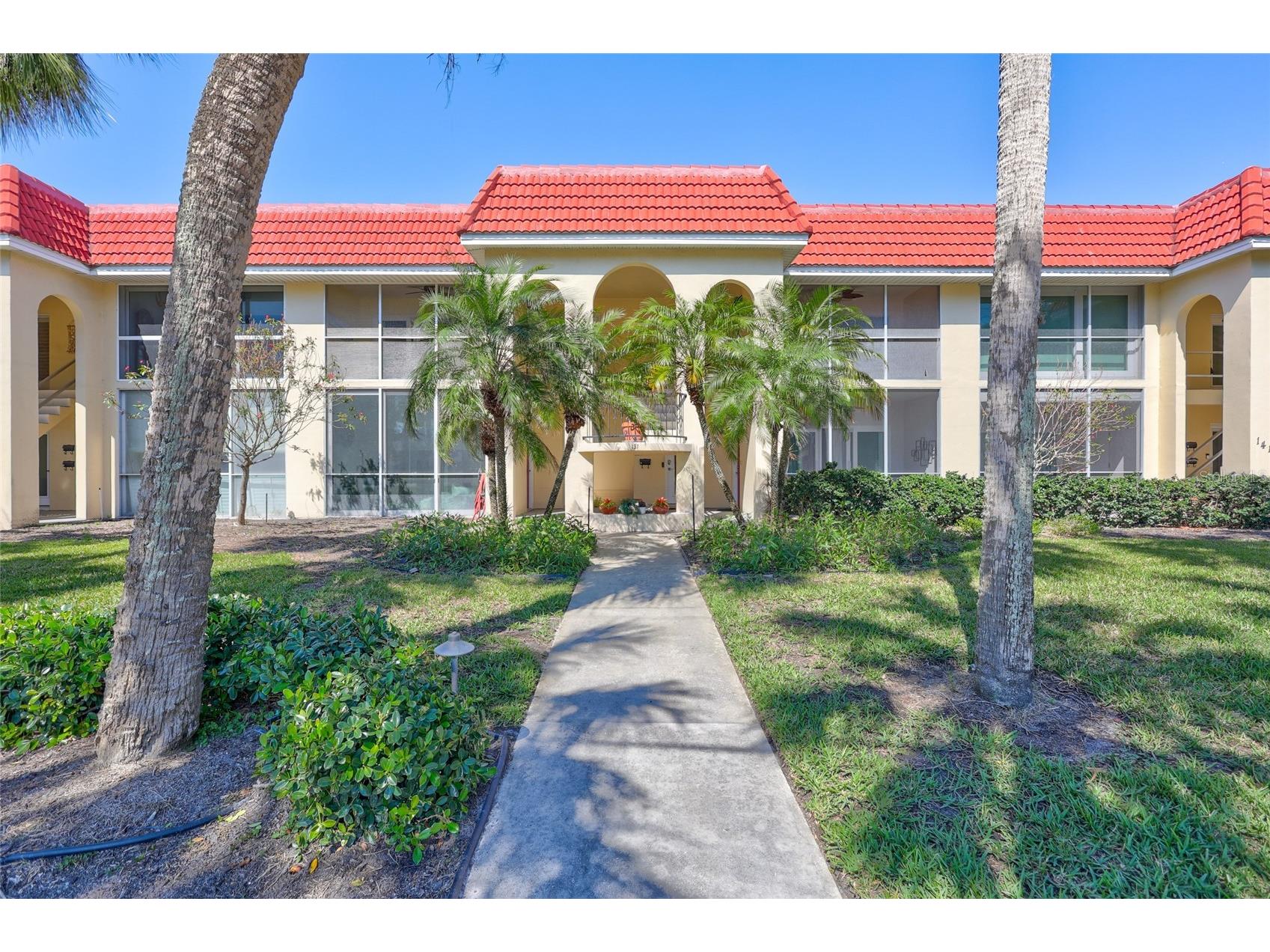 137 Avenida Messina #3 Sarasota FL 34242 A4680216 image1