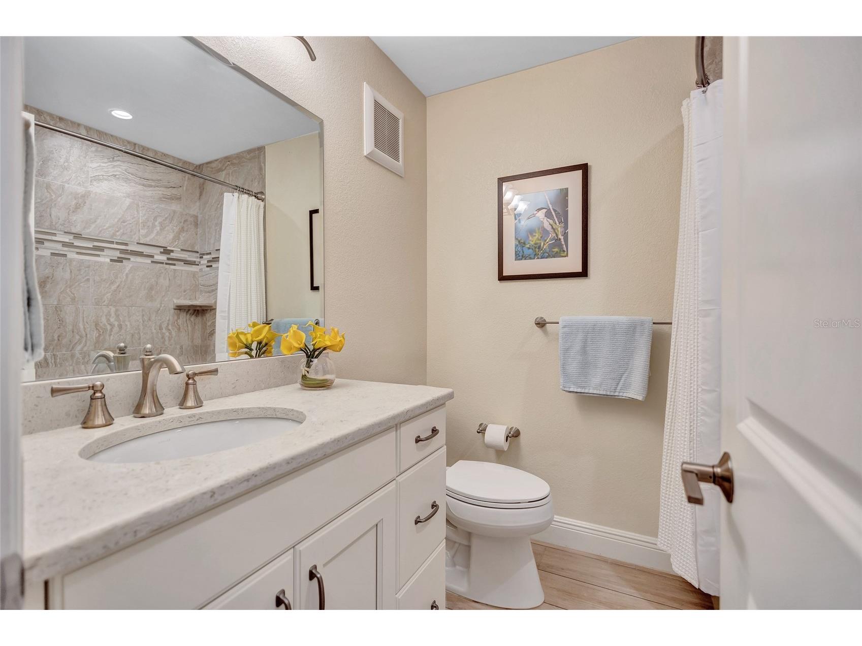 137 Avenida Messina #3 Sarasota FL 34242 A4680216 image27