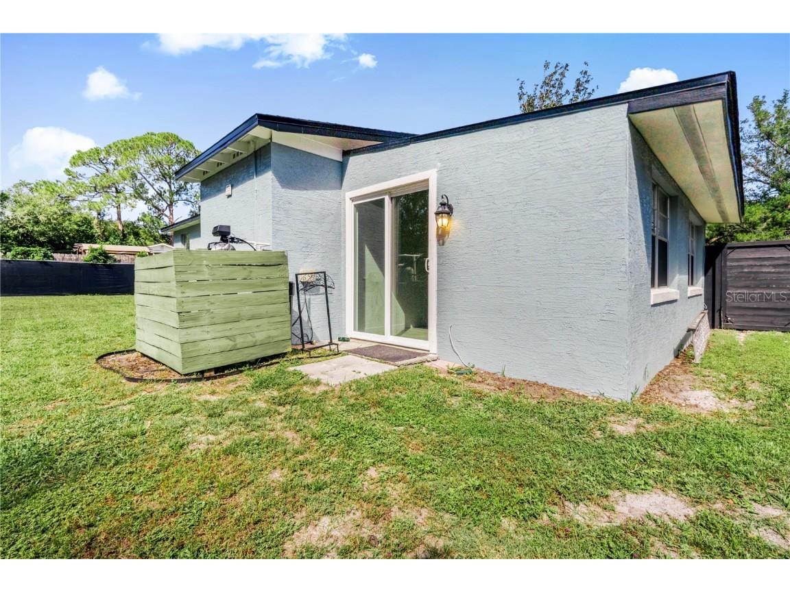 137 Caracas Road Debary FL 32713 V4945394 image13