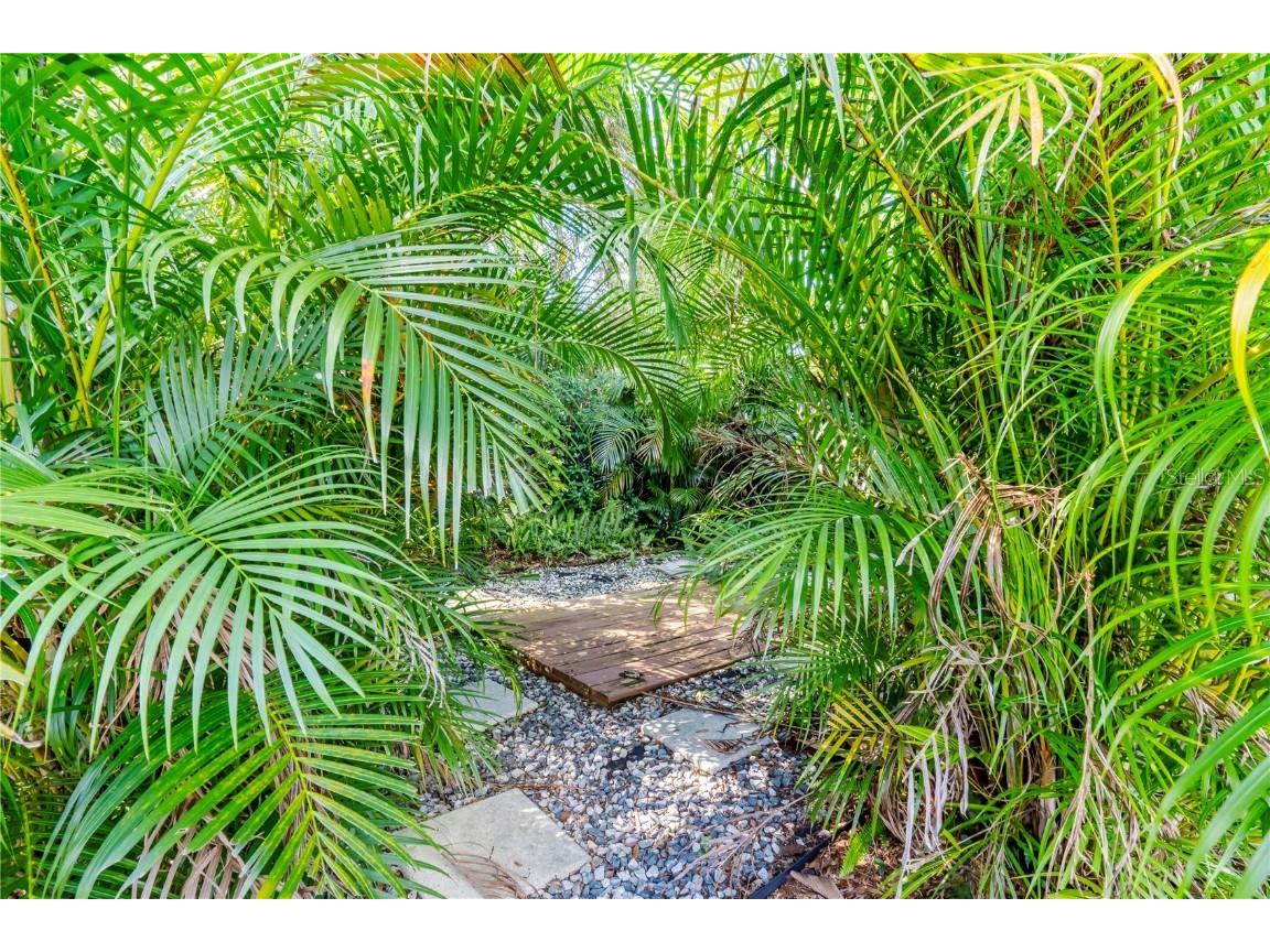 137 Caracas Road Debary FL 32713 V4945394 image14