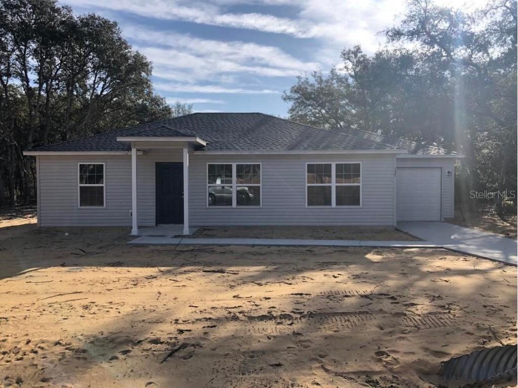 137 Fisher Way Course Ocklawaha FL 32179 OM653826 image1