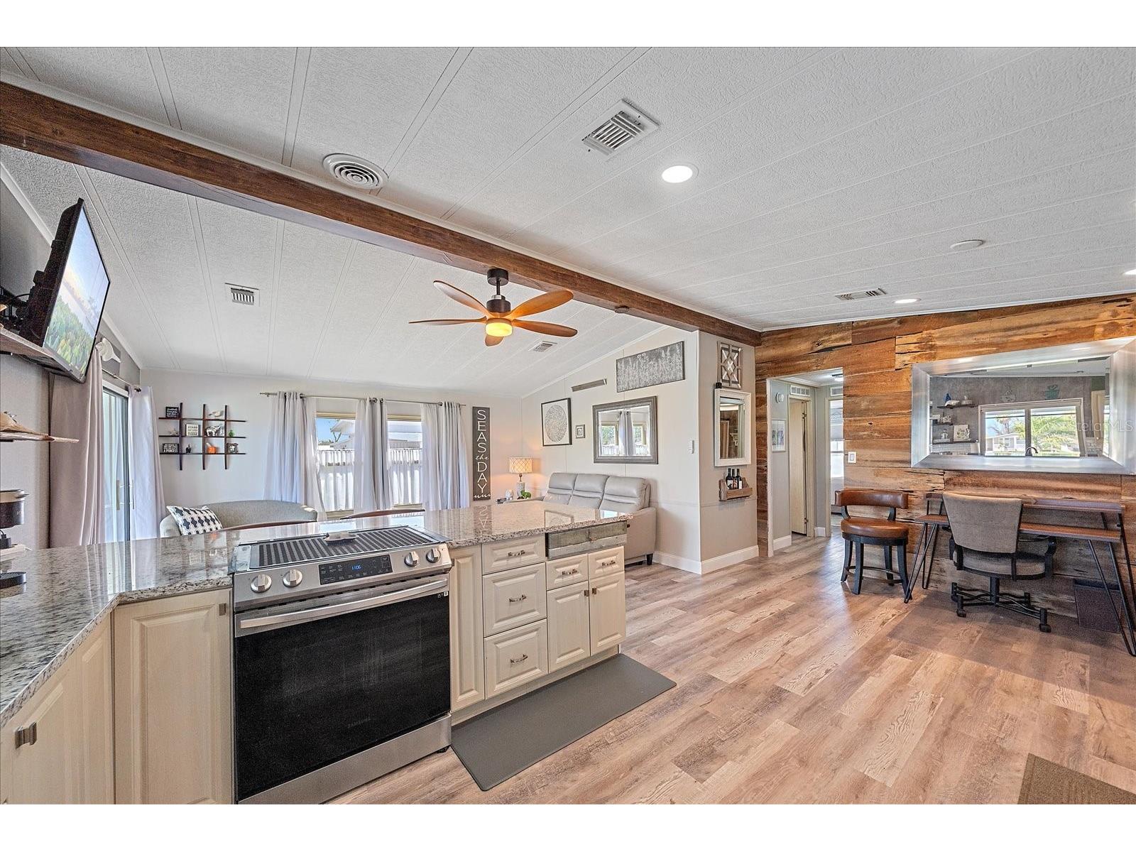 137 Lakeview Drive #137 Palmetto FL 34221 A4688370 image10