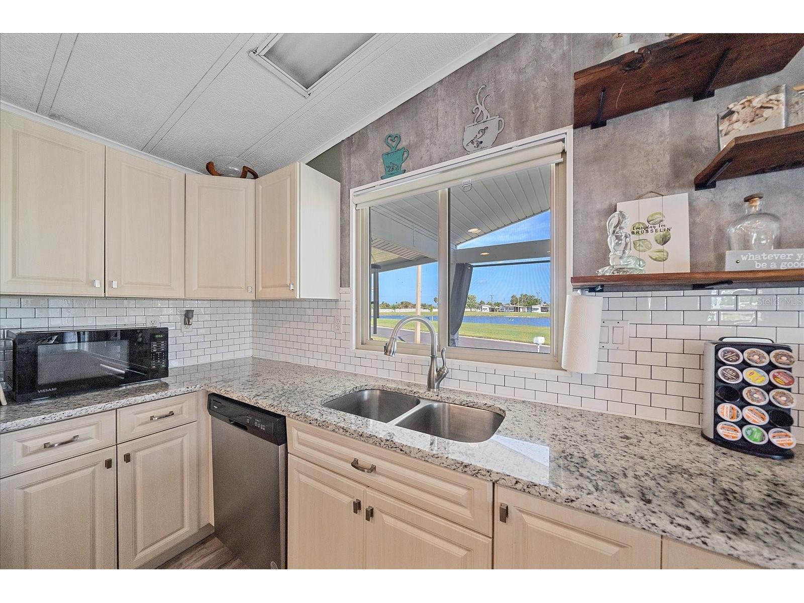 137 Lakeview Drive #137 Palmetto FL 34221 A4688370 image9