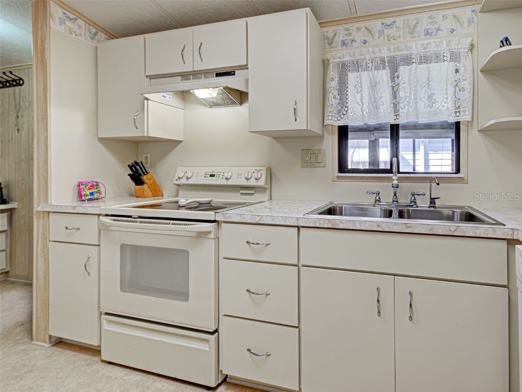 137 N Fiji Circle Englewood FL 34223 D6144901 image18