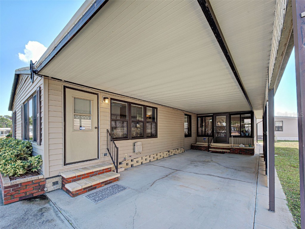 137 N Fiji Circle Englewood FL 34223 D6144901 image4