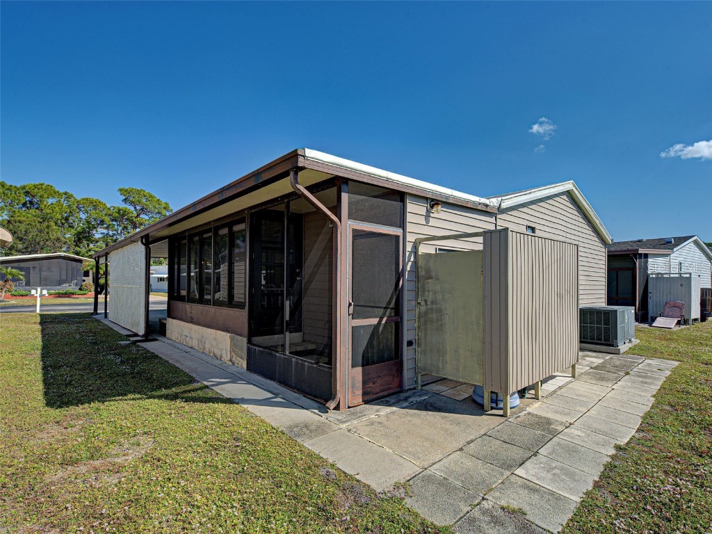 137 N Fiji Circle Englewood FL 34223 D6144901 image9