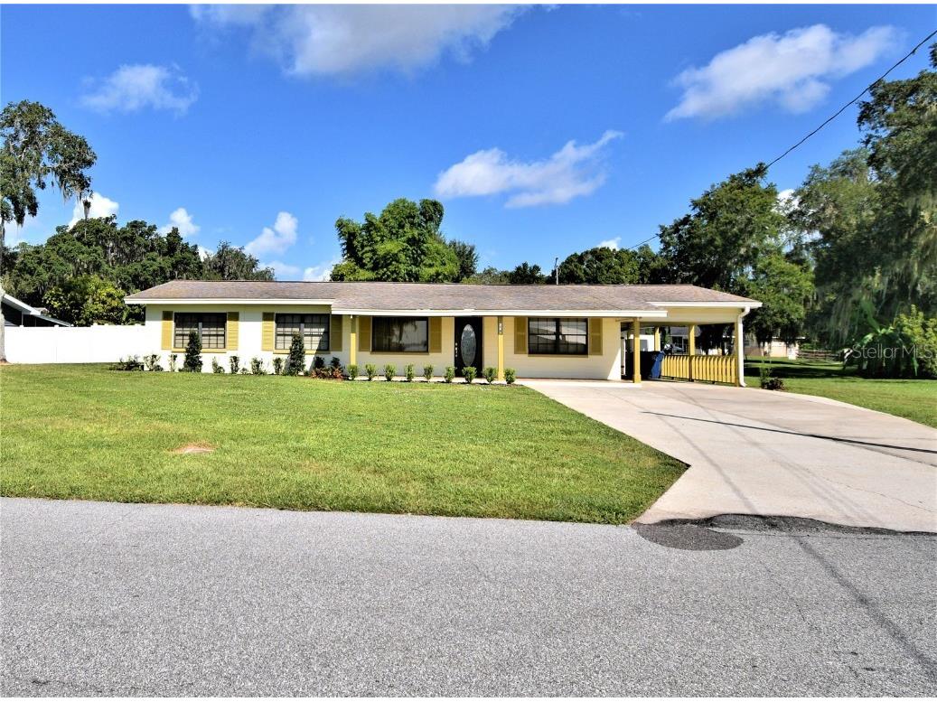 137 N Lake Reedy Boulevard Frostproof FL 33843 - LAKE REEDY K4902211 image1