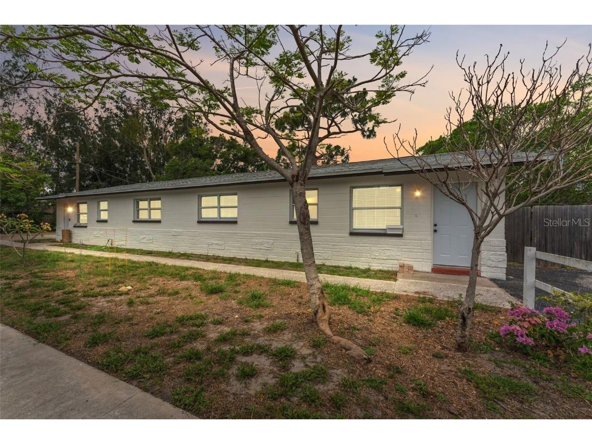 137 NE Monroe Circle N Saint Petersburg FL 33702 TB8387492 image1