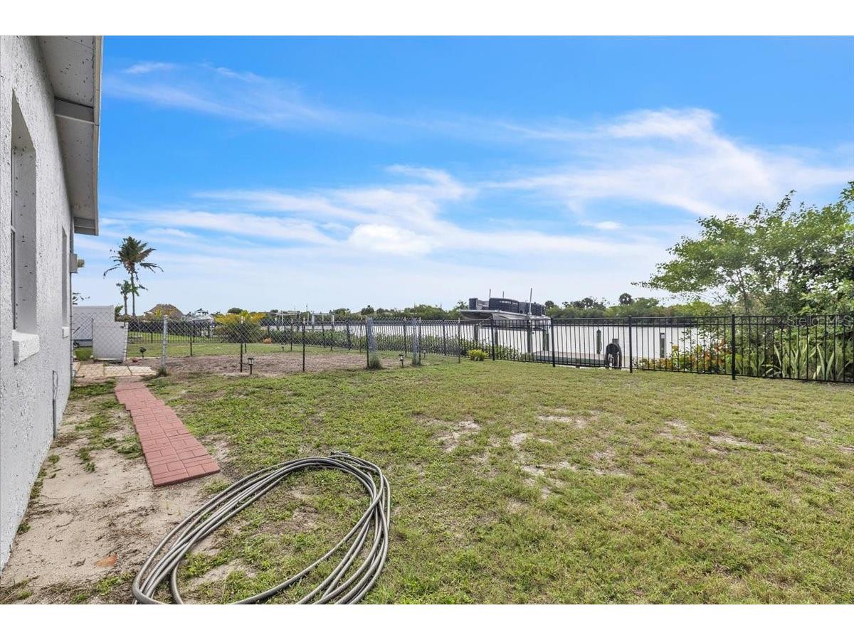 137 Poinsettia Circle NE Port Charlotte FL 33952 - ELKCAM WATERWAY C7523601 image23
