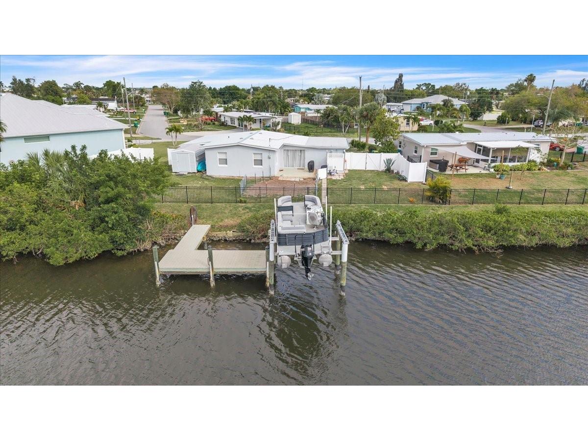 137 Poinsettia Circle NE Port Charlotte FL 33952 - ELKCAM WATERWAY C7523601 image28