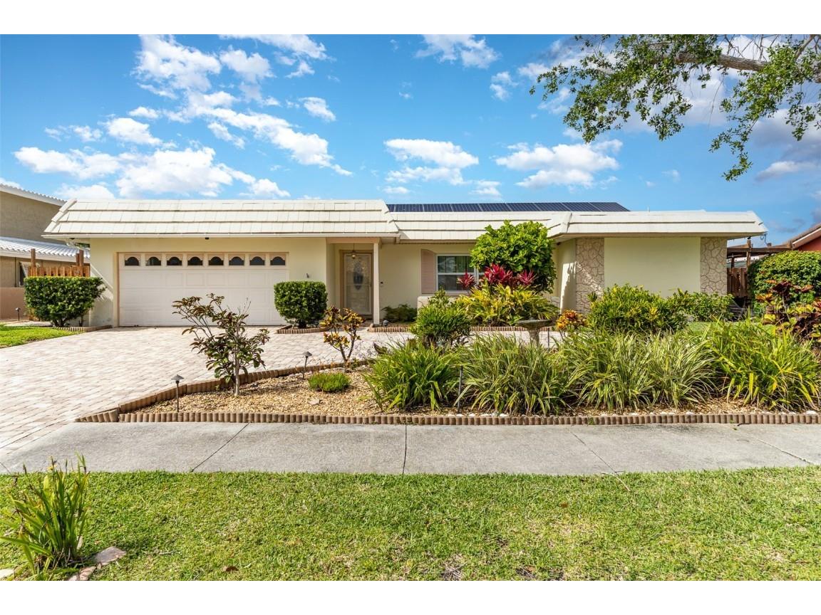 137 Saint Croix Avenue Cocoa Beach FL 32931 - BANANA RIVER O6102437 image1