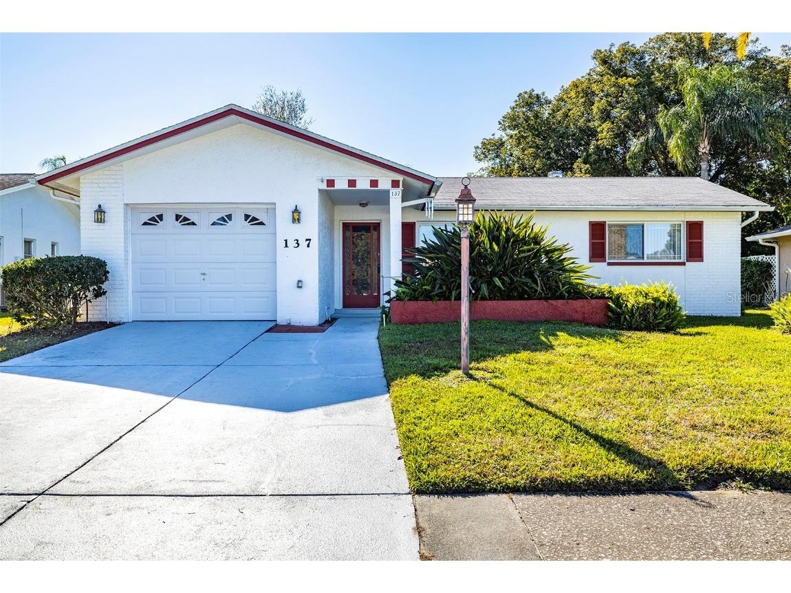 137 Stafford Circle Palm Harbor FL 34684 U8146266 image1