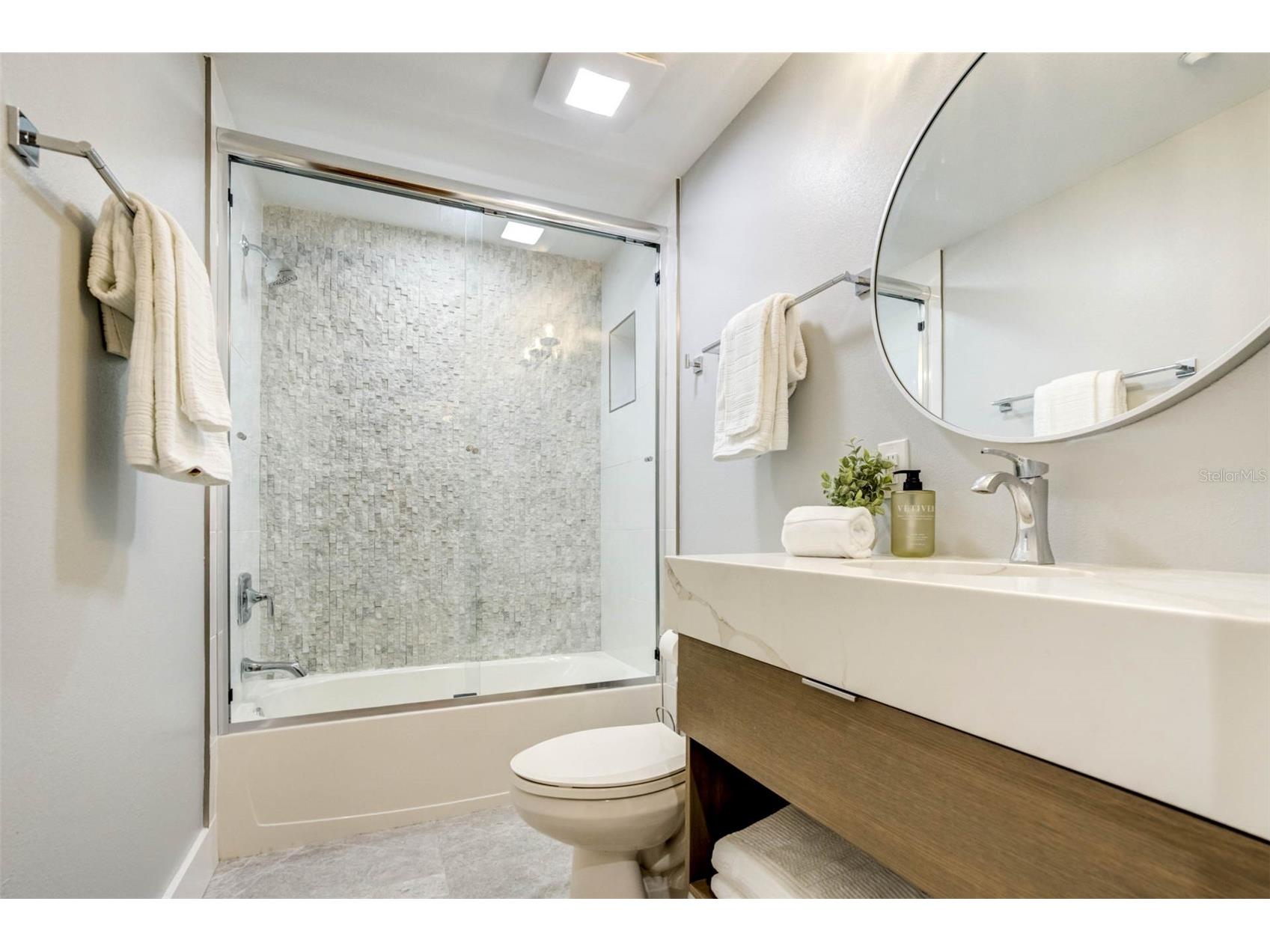 1370 Gulf Boulevard #403 Clearwater Beach FL 33767 TB8474557 image15