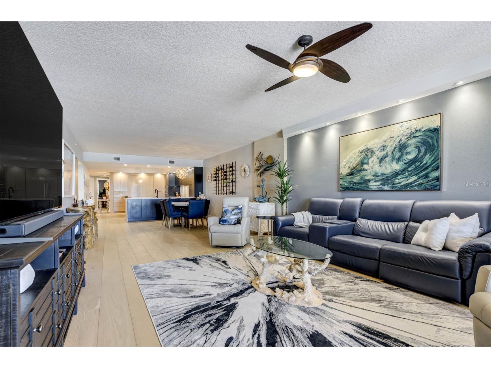 1370 Gulf Boulevard #403 Clearwater Beach FL 33767 TB8474557 image5