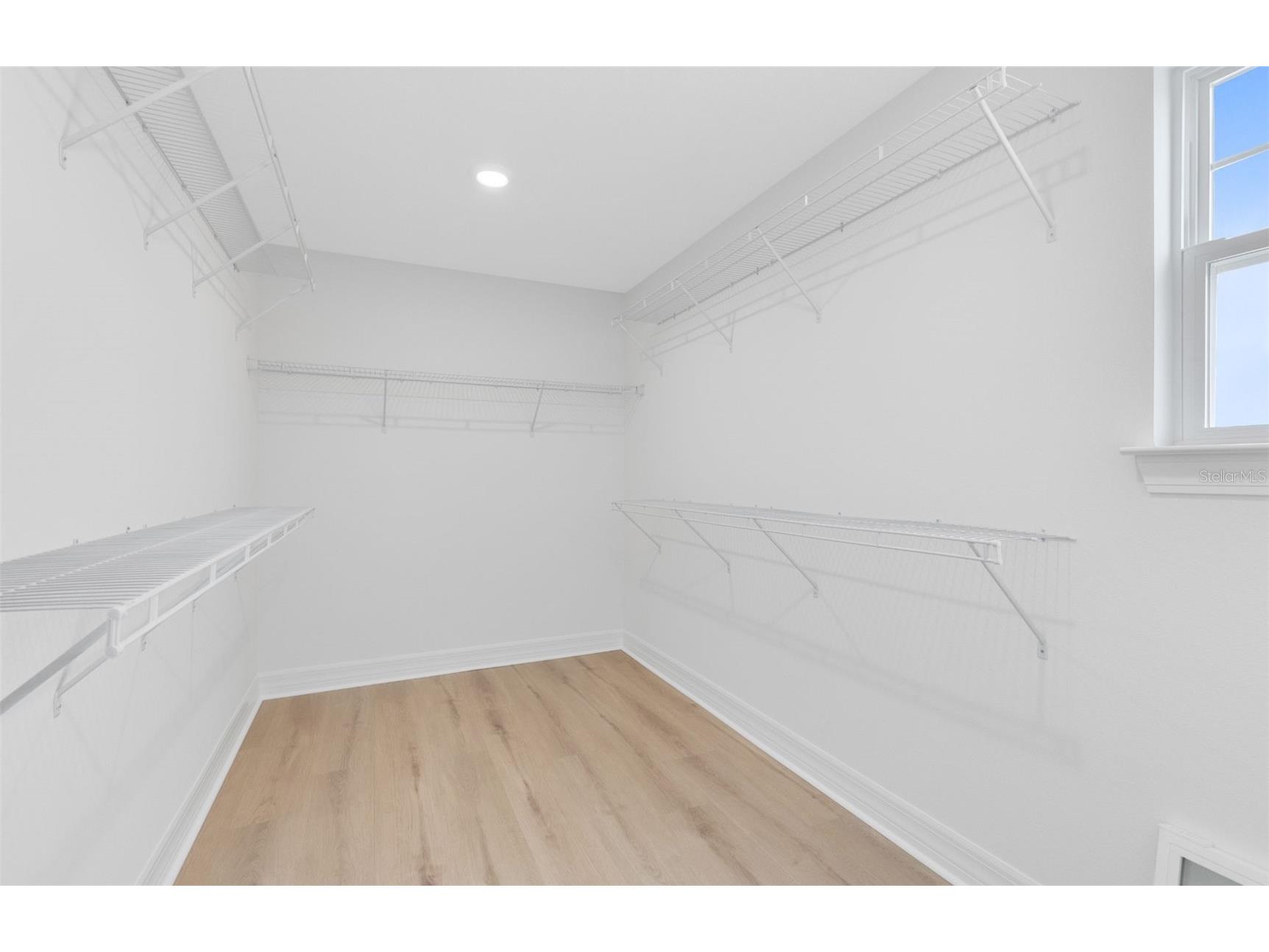 1370 Shields Point Zephyrhills FL 33541 TB8469461 image12