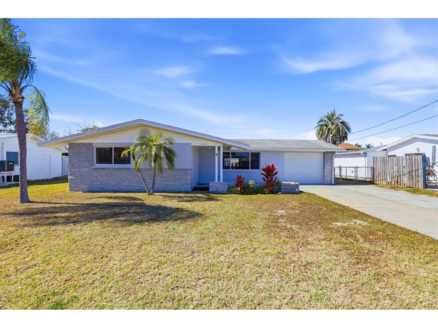 13701 Maria Drive Hudson FL 34667 - DIRECT GULF ACCESS W7882679 image2
