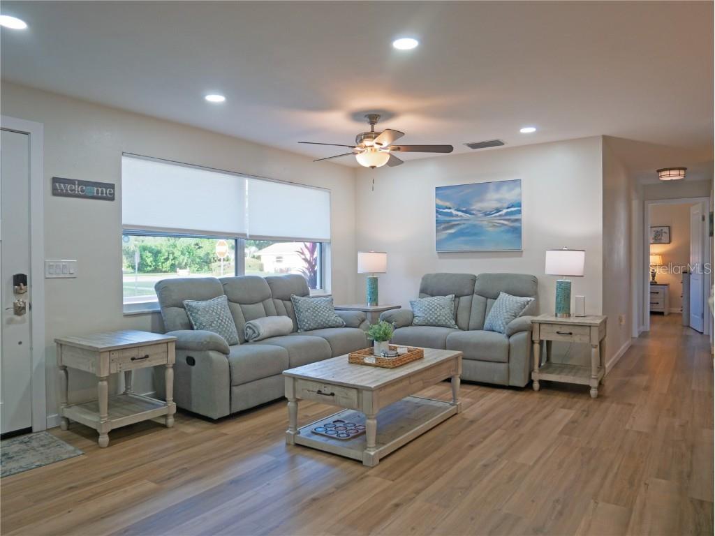 13702 Martinique Drive Seminole FL 33776 TB8428069 image10