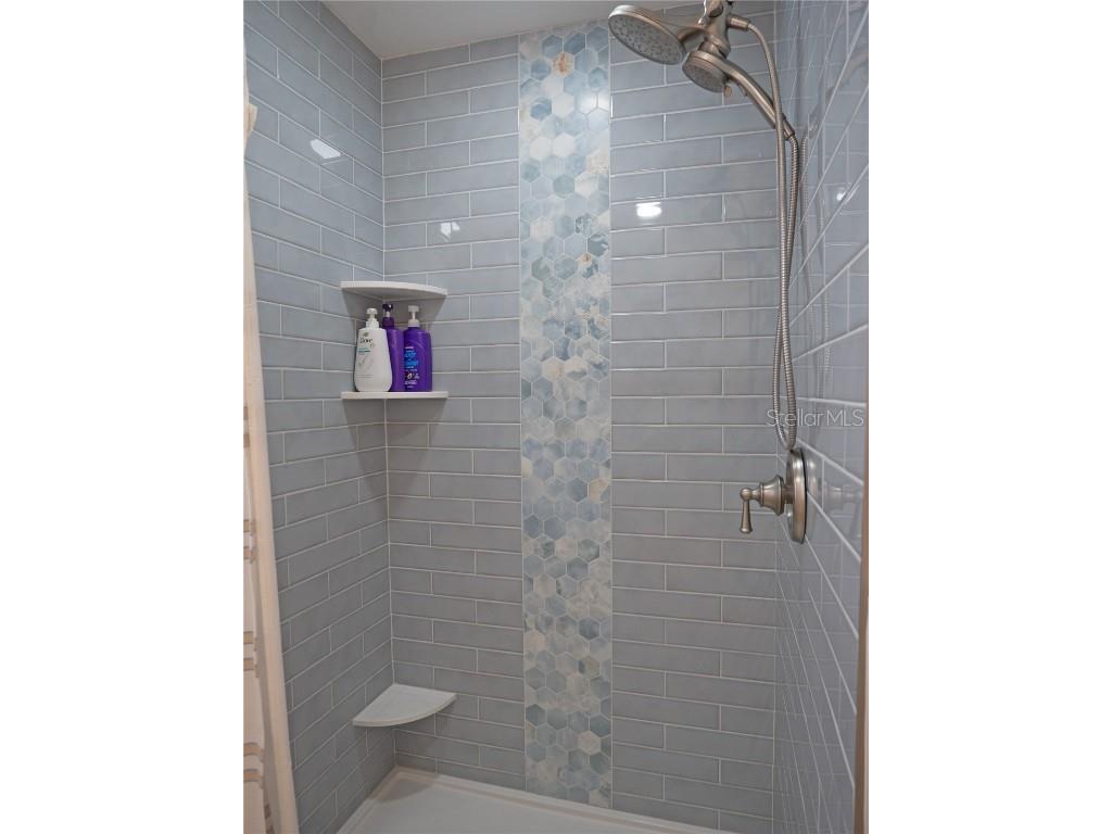 13702 Martinique Drive Seminole FL 33776 TB8428069 image18