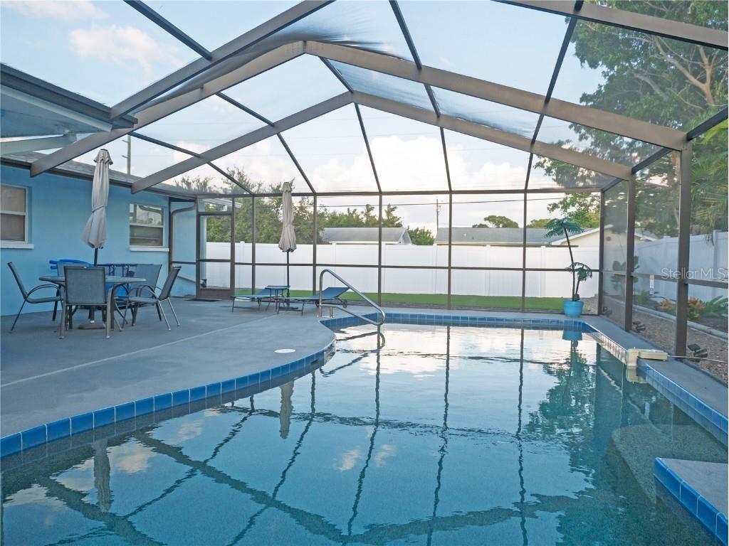 13702 Martinique Drive Seminole FL 33776 TB8428069 image28