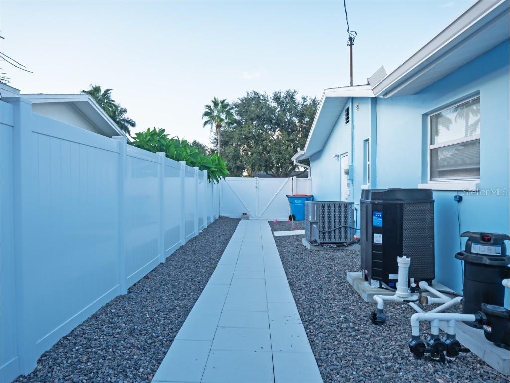 13702 Martinique Drive Seminole FL 33776 TB8428069 image37