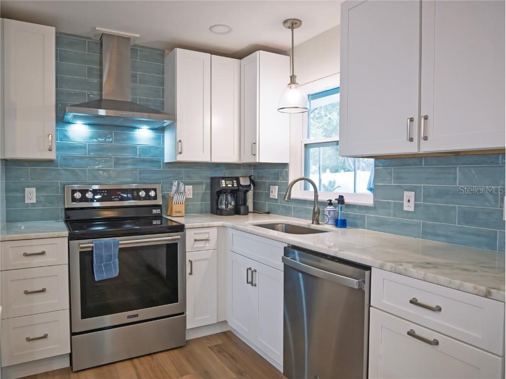 13702 Martinique Drive Seminole FL 33776 TB8428069 image8