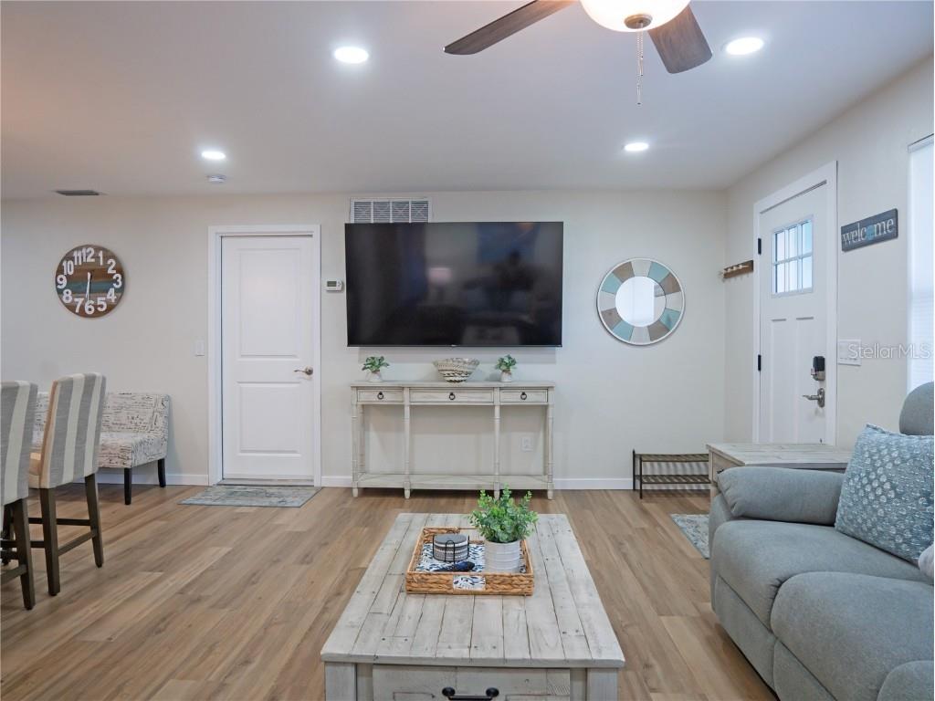 13702 Martinique Drive Seminole FL 33776 TB8428069 image9