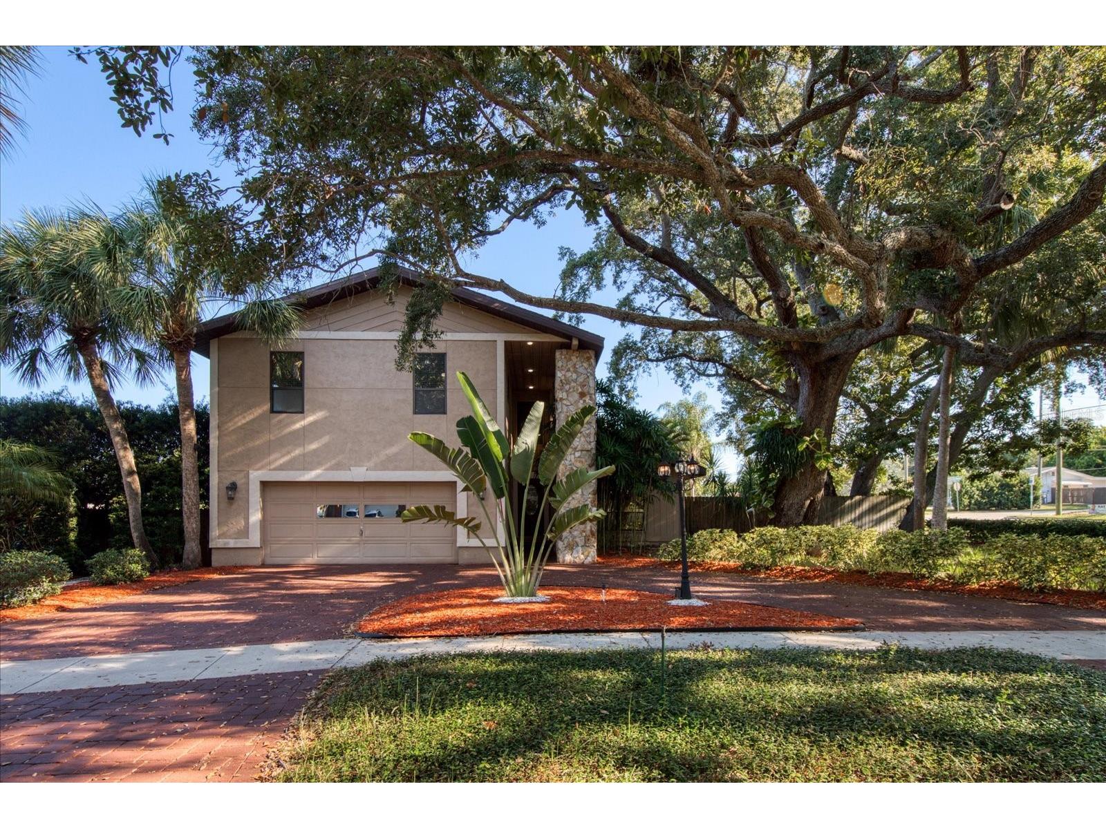 13703 Oak Forest Boulevard N Seminole FL 33776 TB8485534 image1