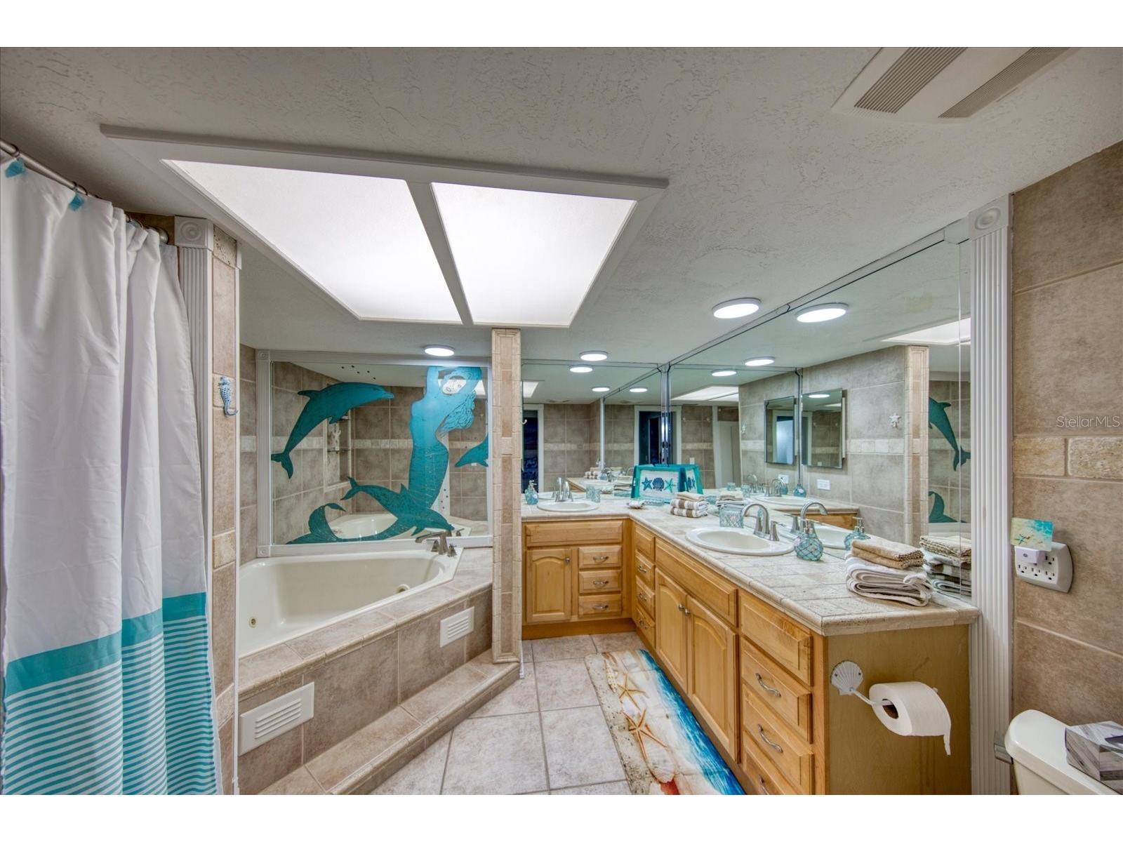 13703 Oak Forest Boulevard N Seminole FL 33776 TB8485534 image18