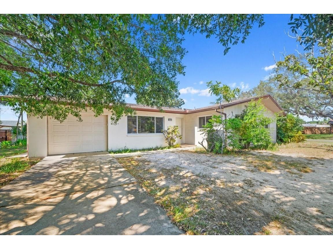 13705 Jamaica Drive Seminole FL 33776 U8244326 image1
