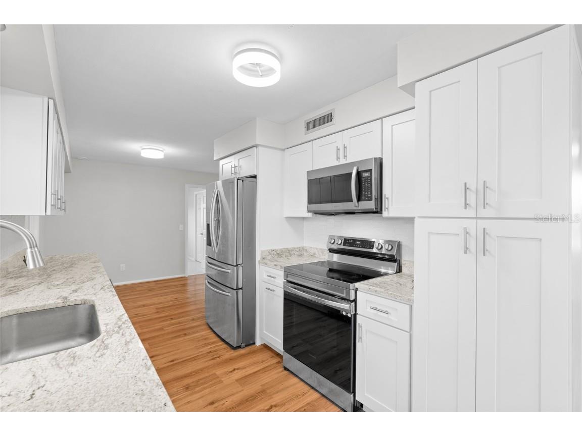 13705 Jamaica Drive Seminole FL 33776 TB8446173 image10