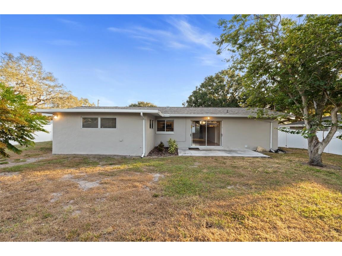 13705 Jamaica Drive Seminole FL 33776 TB8446173 image31