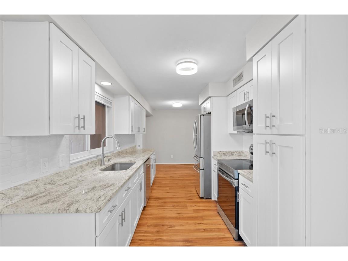 13705 Jamaica Drive Seminole FL 33776 TB8446173 image8