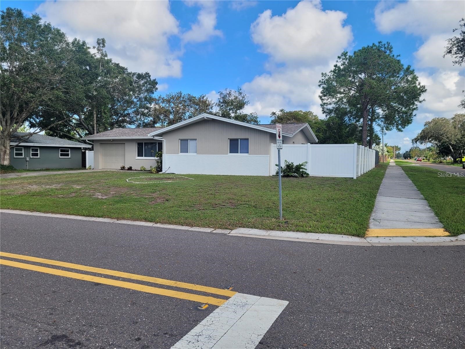 13705 Jamaica Drive Seminole FL 33776 TB8471157 image2