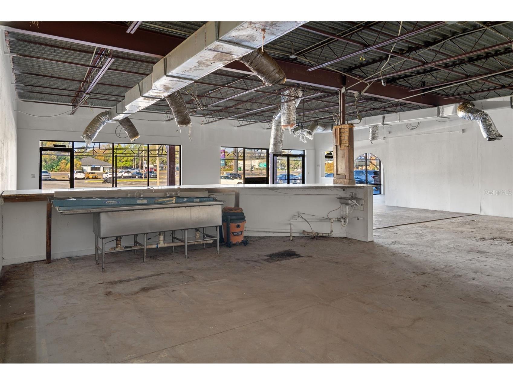 13705 N Dale Mabry Highway Tampa FL 33618 TB8486222 image18