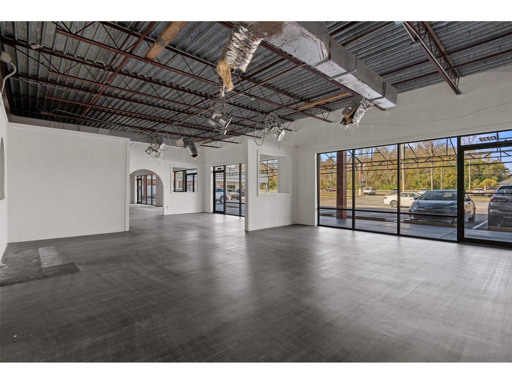 13705 N Dale Mabry Highway Tampa FL 33618 TB8486222 image30