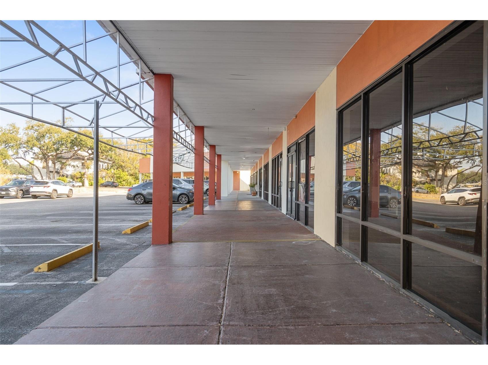 13705 N Dale Mabry Highway Tampa FL 33618 TB8486222 image8