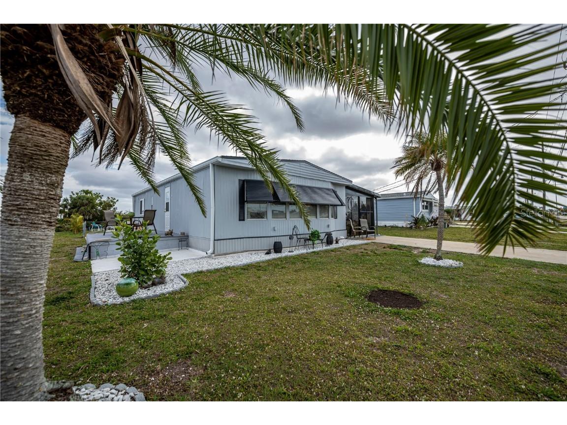 1371 Flamingo Drive Englewood FL 34224 - REDFISH WATERWAY C7488008 image1