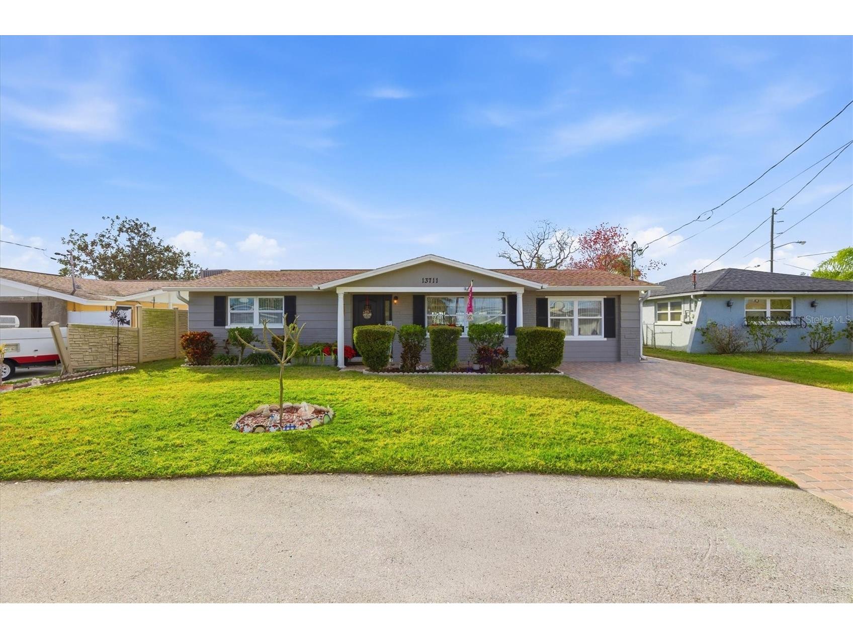 13711 Evelane Drive Hudson FL 34667 - DIRECT GULF ACCESS W7882379 image2