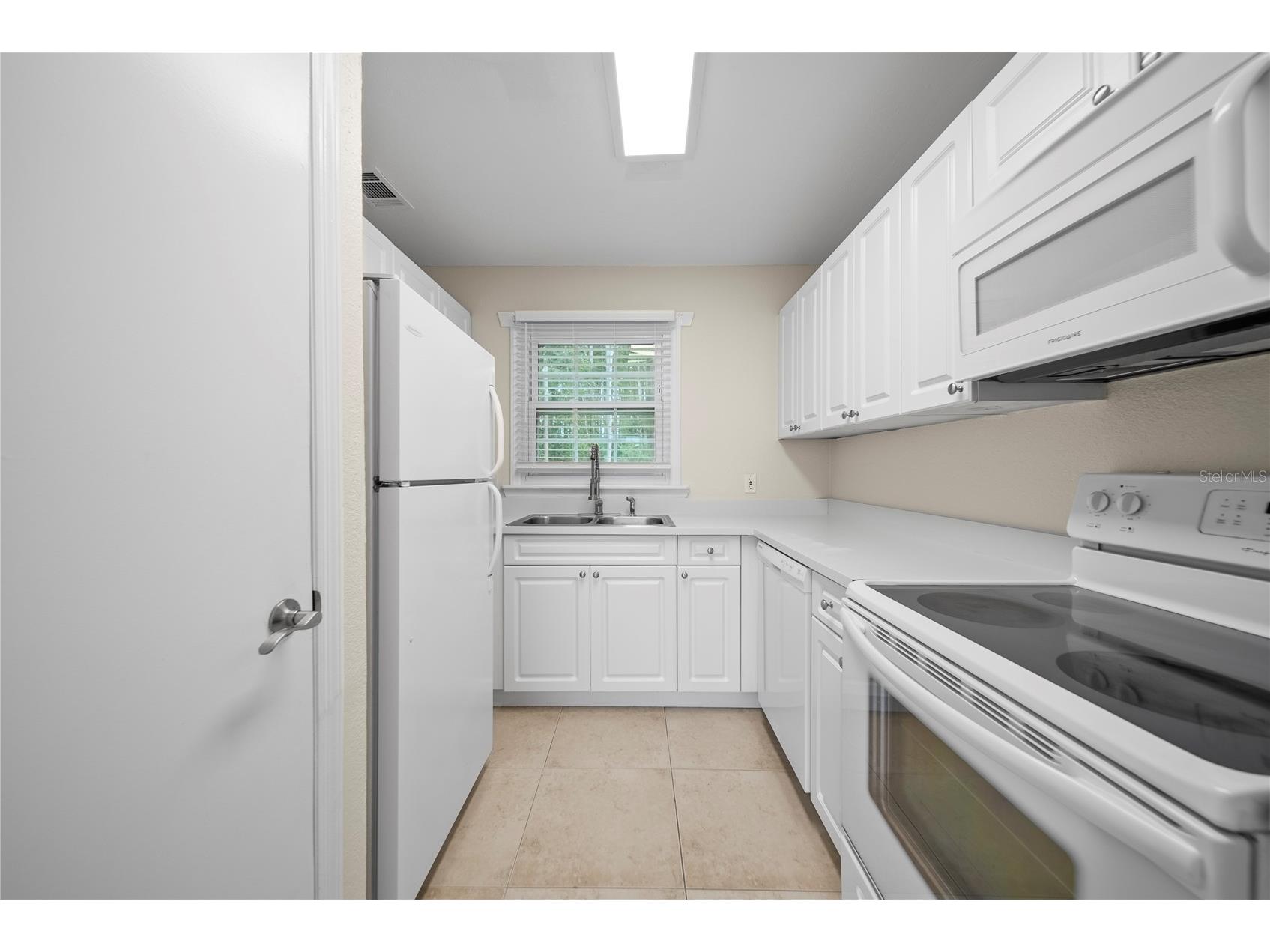 13713 Juniper Blossom Drive Tampa FL 33618 TB8436559 image8